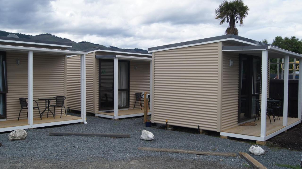 Richmond Holiday Park Bagian luar foto